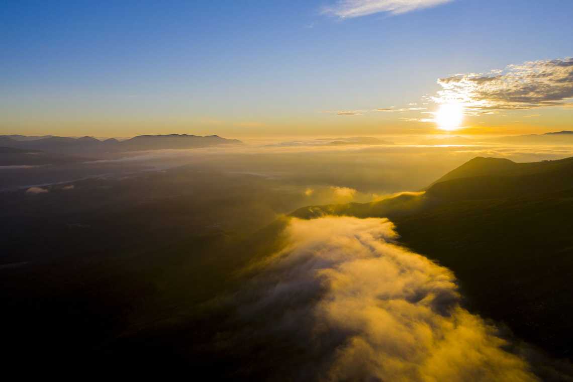 sunrise at ben nevis clouds