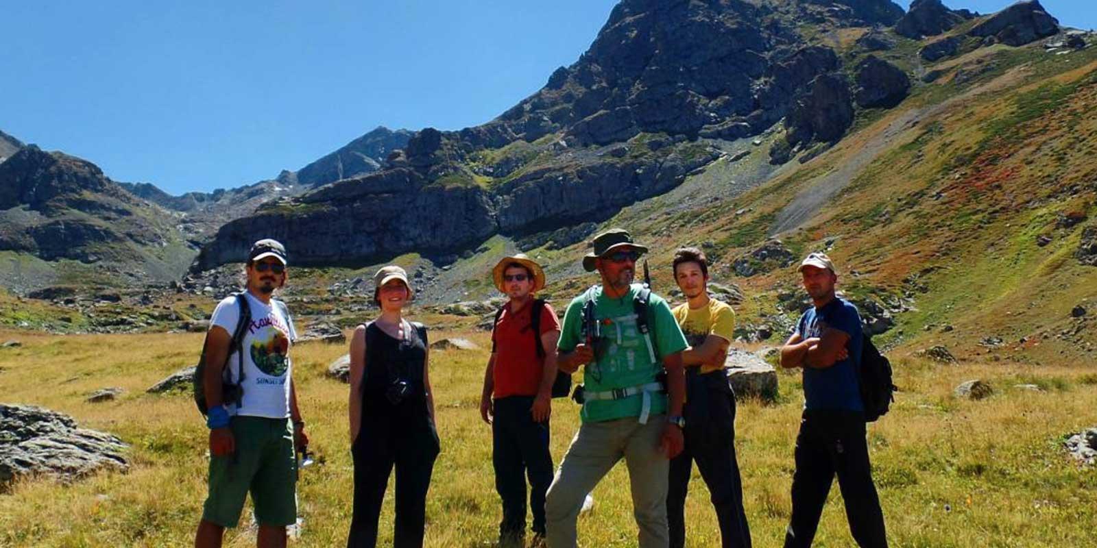 Dağın Başında da Dünya Küçükmüş