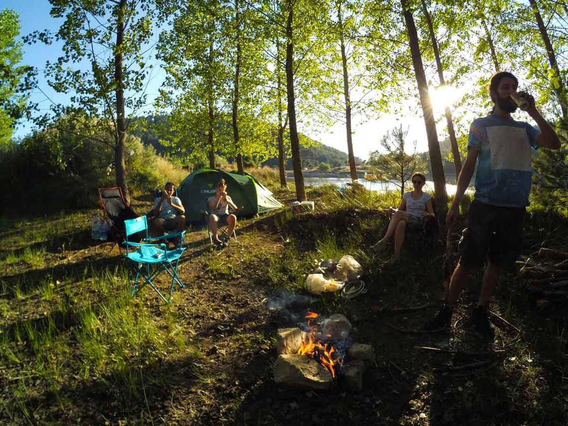 barakli goleti cadir kamp alani